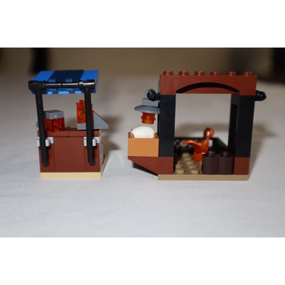 LEGO Baby Dinosaur Minifigure Jurassic World 76945 & 30390 with Stalls Enclosure - Picture 7 of 11
